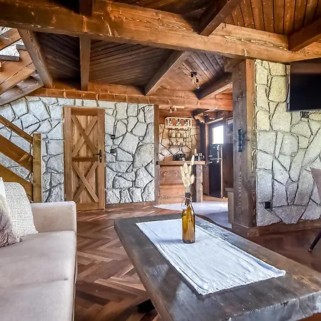 בקתה Osada Goralska Ostoja Pod Gubalowka Z Jacuzzi זקופאנה