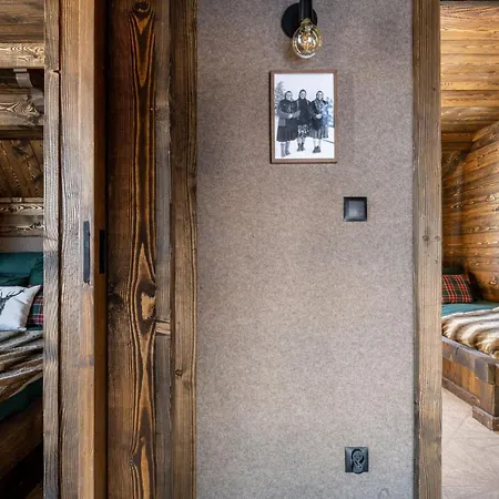 Osada Goralska Ostoja Pod Gubalowka Z Jacuzzi Chalet *
